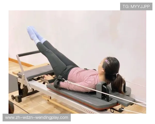 瑜伽与健身器材如何结合进行全身训练 瑜伽与健身器材如何结合进行全身训练